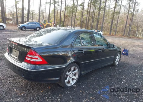 2007 Mercedes-Benz C 230 Sport z USA, uszkodzony, nr VIN WDBRF52H57F920251